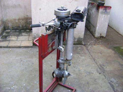 VINTAGE 1967-1973 BRITISH SEAGULL OUTBOARD MOTOR