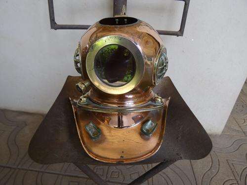 VINTAGE BRASS AND COPPER DIVERS HELMET MODEL