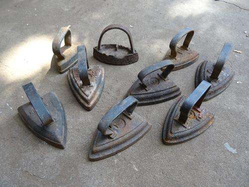 VINTAGE SAD IRON LOT