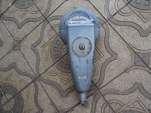 VINTAGE DUNCAN PARKING METER GOOD CONDITION.