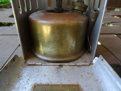 VINTAGE BRASS PRIMUS IN A TIN MODEL 71