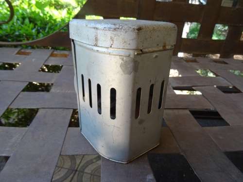 VINTAGE BRASS PRIMUS IN A TIN MODEL 71