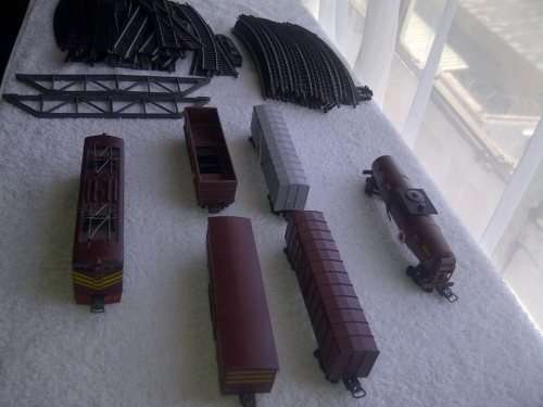 SAR LIMA TRAIN SET WITH ROLLING STOCK