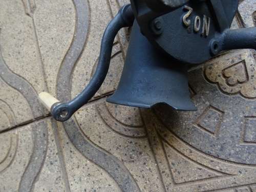 VINTAGE CAST IRON SPONG NO 2 COFFEE GRINDER