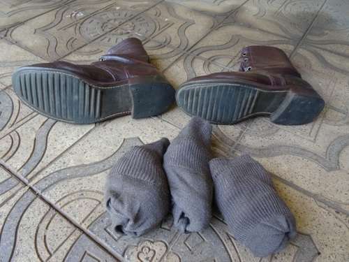 1980'S BOOTS AND SOCKS 7-8