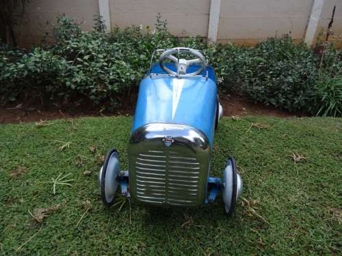 1950'S TRIANG CAPTAIN PEDAL CAR