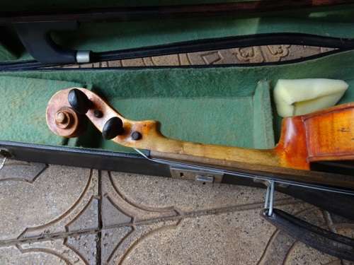 ANTIQUE J THIBOUVILLE-LAMY 4/4 VIOLIN