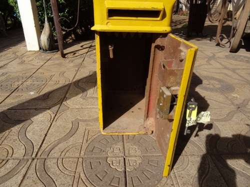 ANTIQUE CAST IRON POST BOX MADE IN ENGLAND