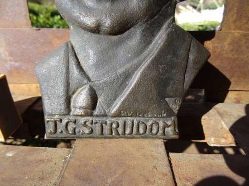VINTAGE J G STRIJDOM BRONZE PLAQUE