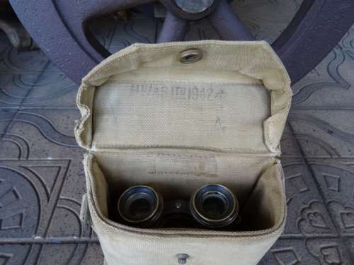 WW2 BINOCULAR CASE WITH BRASS BINOCULARS