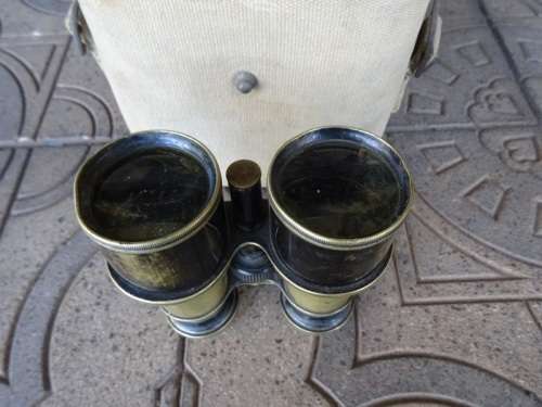 WW2 BINOCULAR CASE WITH BRASS BINOCULARS