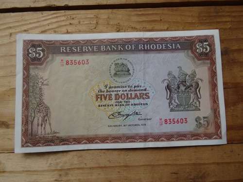 RESERVE BANK OF RHODESIA 5 DOLLAR NOTE