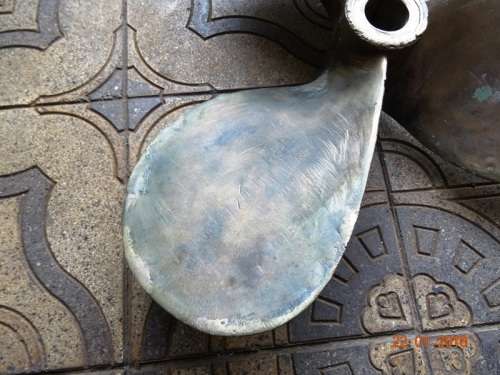 OLD FISHING TRAWLER YELLOW BRONZE PROPELLER 550 MM DIAMETER.