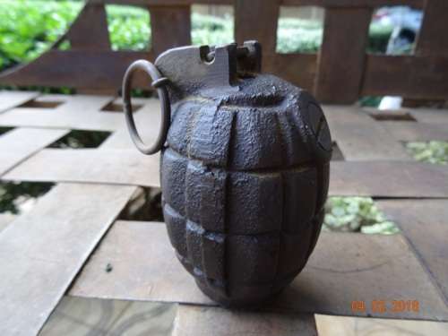 WW 2 NO 36 MILL'S BOMB 1944 DEACTIVATED