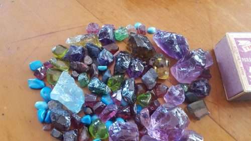 500 CT OF UNCUT GEMSTONES