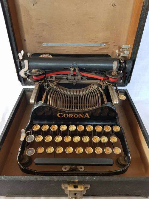 1917 CORONA NO 3 TYPEWRITER, CASE SIZE 290 X 250 X 120 MM