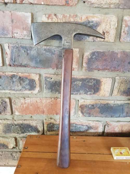 OLD ARPAX FIREMAN'S AXE