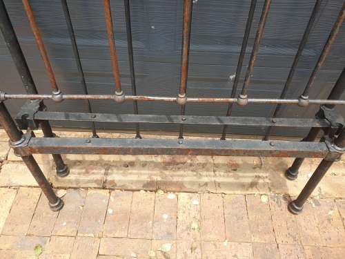 ANTIQUE SINGLE BED ENDS