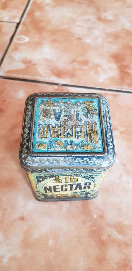 VINTAGE 1/2 LB NECTAR TEA TIN