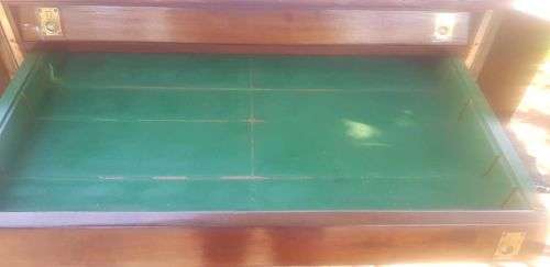 TABLE TOP CHEST OF DRAWERS. 800 X 500 X 540 MM