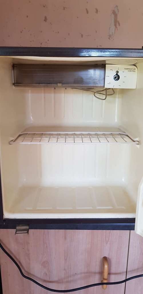 VINTAGE FROST LINE BAR/CARAVAN FRIDGE