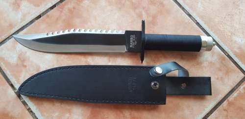 MINT RAMBO FIRST BLOOD KNIFE