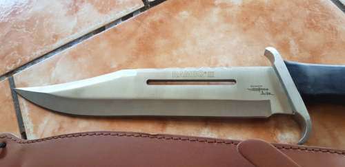 MINT RAMBO  III KNIFE GIL HIBBEN DESIGN. 420 MM