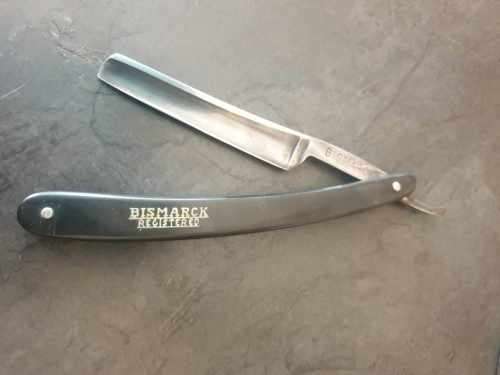 VINTAGE BISMARCK STRAIGHT RAZOR