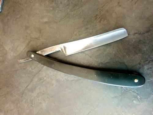 VINTAGE BISMARCK STRAIGHT RAZOR