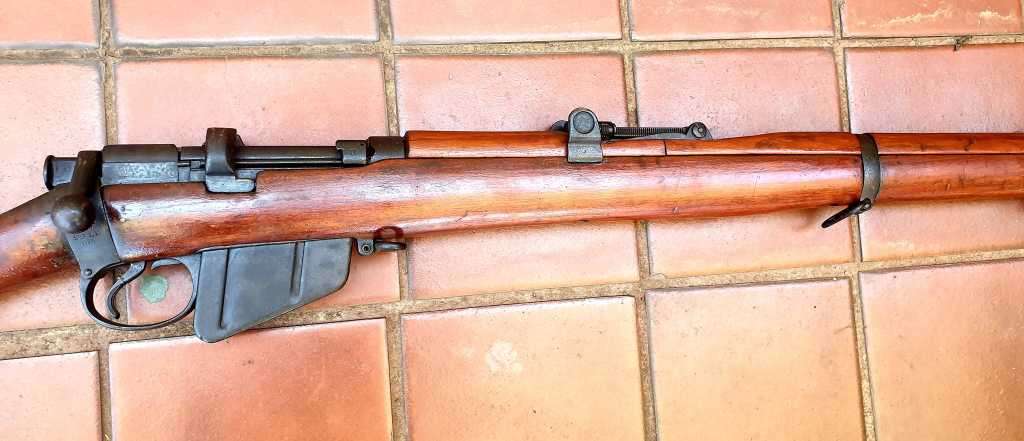 EXCELLENT 1917 WW1 SMLE 303 WITH WILKINSON BAYONET EX , RHODESIAN NON FUNCTIONAL DISPLAY
