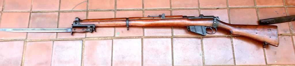 EXCELLENT 1917 WW1 SMLE 303 WITH WILKINSON BAYONET EX , RHODESIAN NON FUNCTIONAL DISPLAY