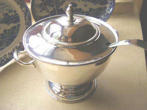 LARGE SOUP TUREEN SERANCO WITH VAN RIEBEECK LADLE