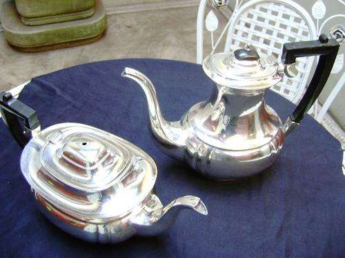 2 LARGE COFFEE AND TEA POTS EPNS PRESIDENT