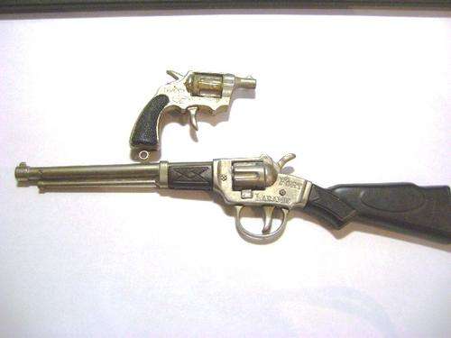 ORIGINAL MINI TRUENO AND REDONDO SINGLE CAP GUNS MADE IN SPAIN DIE CAST