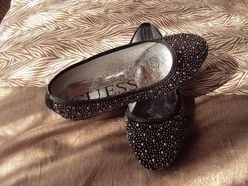 GUESS studded pump (size 5)