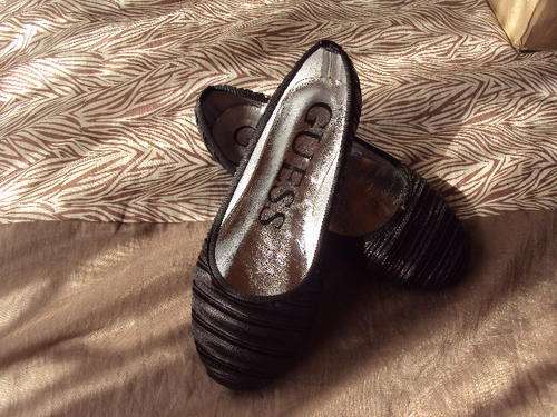 GUESS black pump (size3)