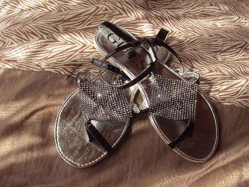 GUESS  sandal (size 7)