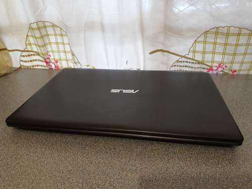 **Asus X551C -  15.6inch ,1000GB HDD ,4GB RAM ,Windows 10 Home Single Language x64