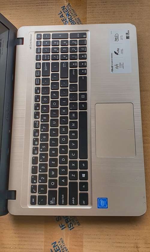 ASUS VivoBook X540SA - 500GB HDD, WINDOWS 10 HOME SL x64, USB 3.0, USB TYPE C, HDMi, VGA