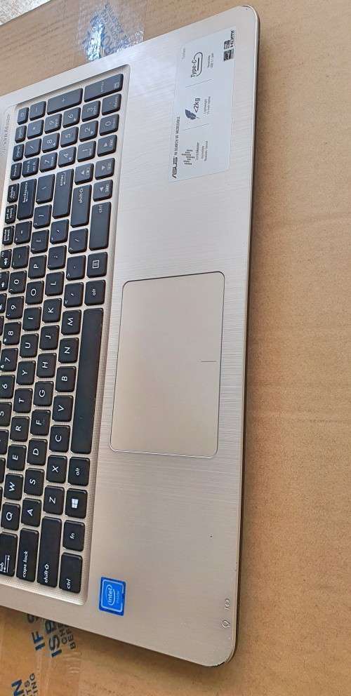 ASUS VivoBook X540SA - 500GB HDD, WINDOWS 10 HOME SL x64, USB 3.0, USB TYPE C, HDMi, VGA