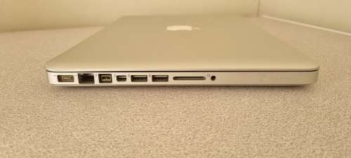 **Macbook Pro 2012 - Core i5, 10GB RAM, 1000GB HDD, Cycle count 2!!!!!!!**