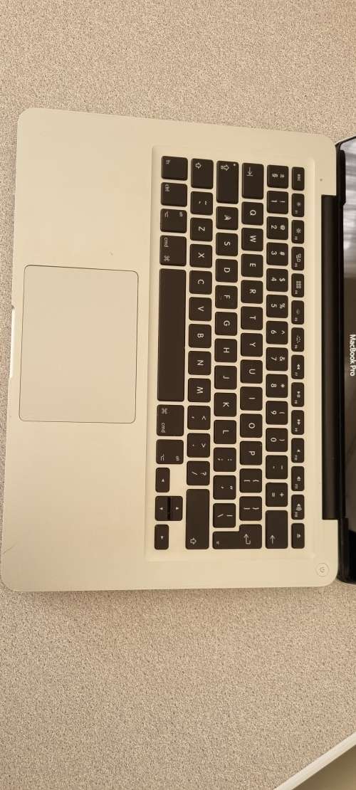 **Macbook Pro 2012 - Core i5, 10GB RAM, 1000GB HDD, Cycle count 2!!!!!!!**