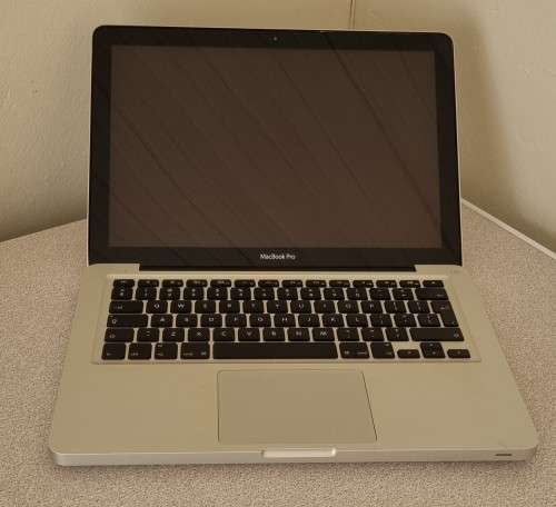 **Macbook Pro 2012 - Core i5, 10GB RAM, 1000GB HDD, Cycle count 2!!!!!!!**