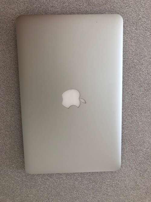 Macbook Air 11inch (Early 2015) - Intel Core i5, 256GB SSD, 8GB RAM, macOS