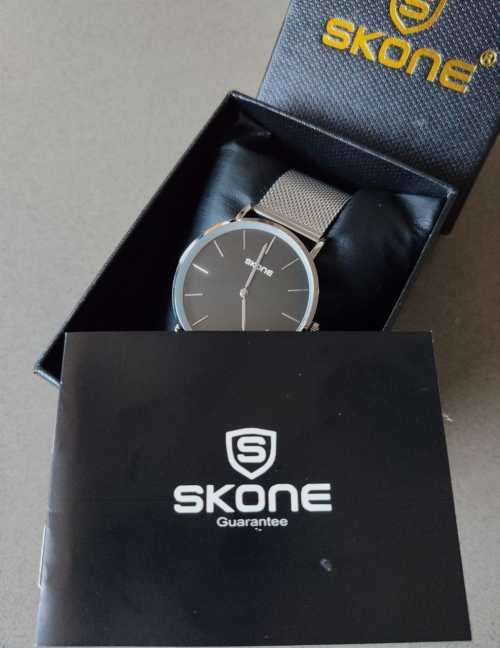 STYLISH AND ELEGANT SKONE WATCH