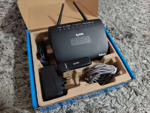 PRACTICALLY NEW MODEM IN THE BOX !!