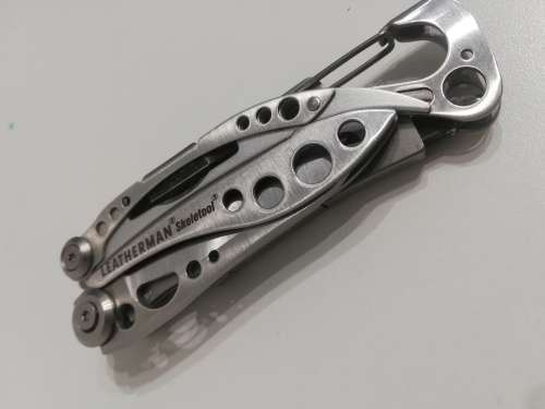 Leatherman skeletool