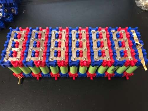 No Spot Welding. Colour Coded Vruzend DIY Solderless 18650 Battery Holders.