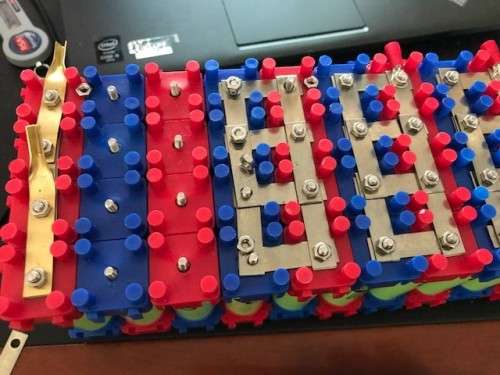 Vruzend V1.5 DIY Solderless 18650 Battery Holder No Spot Welding. Colour Coded Kit