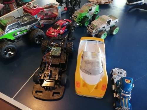 Radio Control Cars. Spares repaires. Some working.